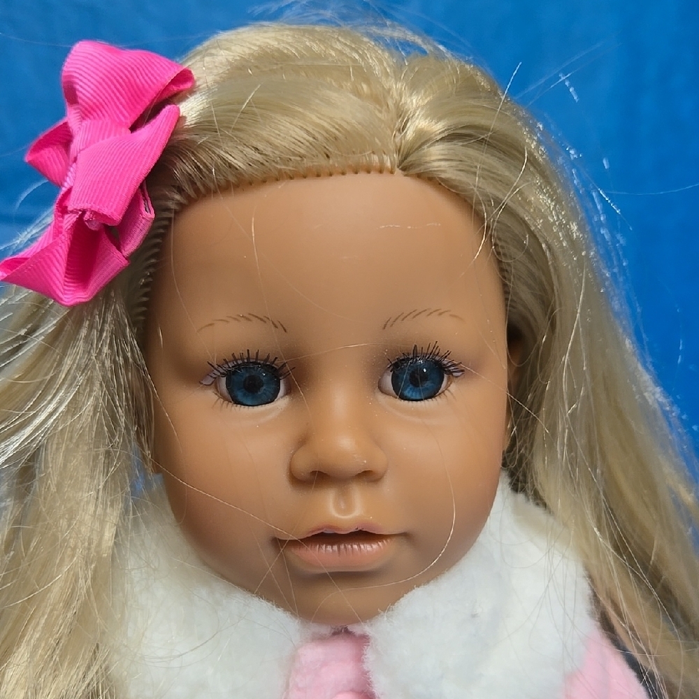 Lotus Blonde/blue Eyed 18 In Doll - Picture 2 of 7